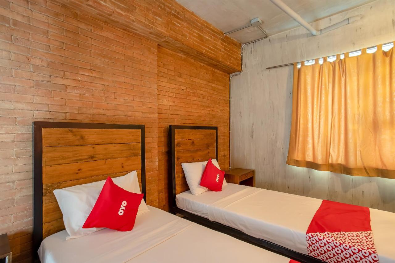 Oyo 821 Connector Hostel Μακάτι Εξωτερικό φωτογραφία